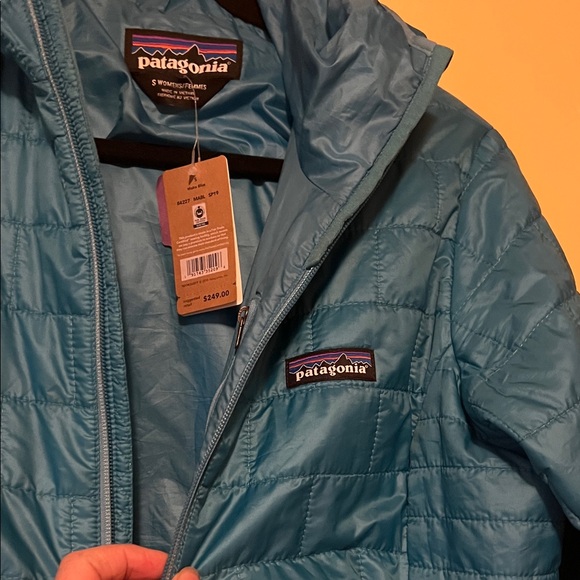 SOLD!!Patagonia Blue Quilted Hooded Jacket - Picture 2 of 3